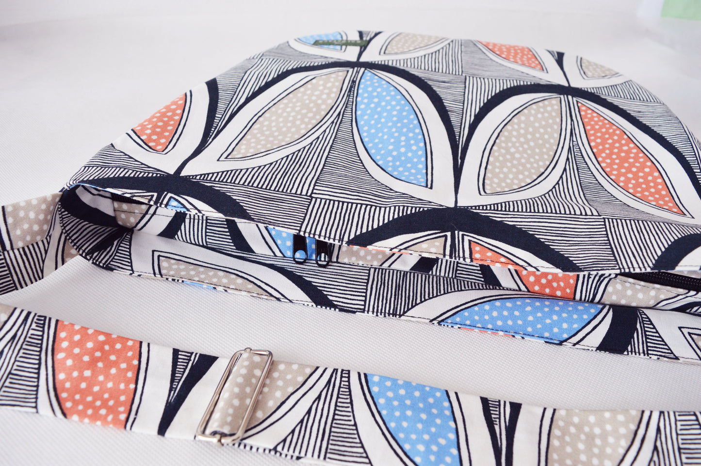 Bike crossbody bag bike messenger bag with striped tribal pattern cycling bag diaper bag 1.1 BASIC COLLECTION