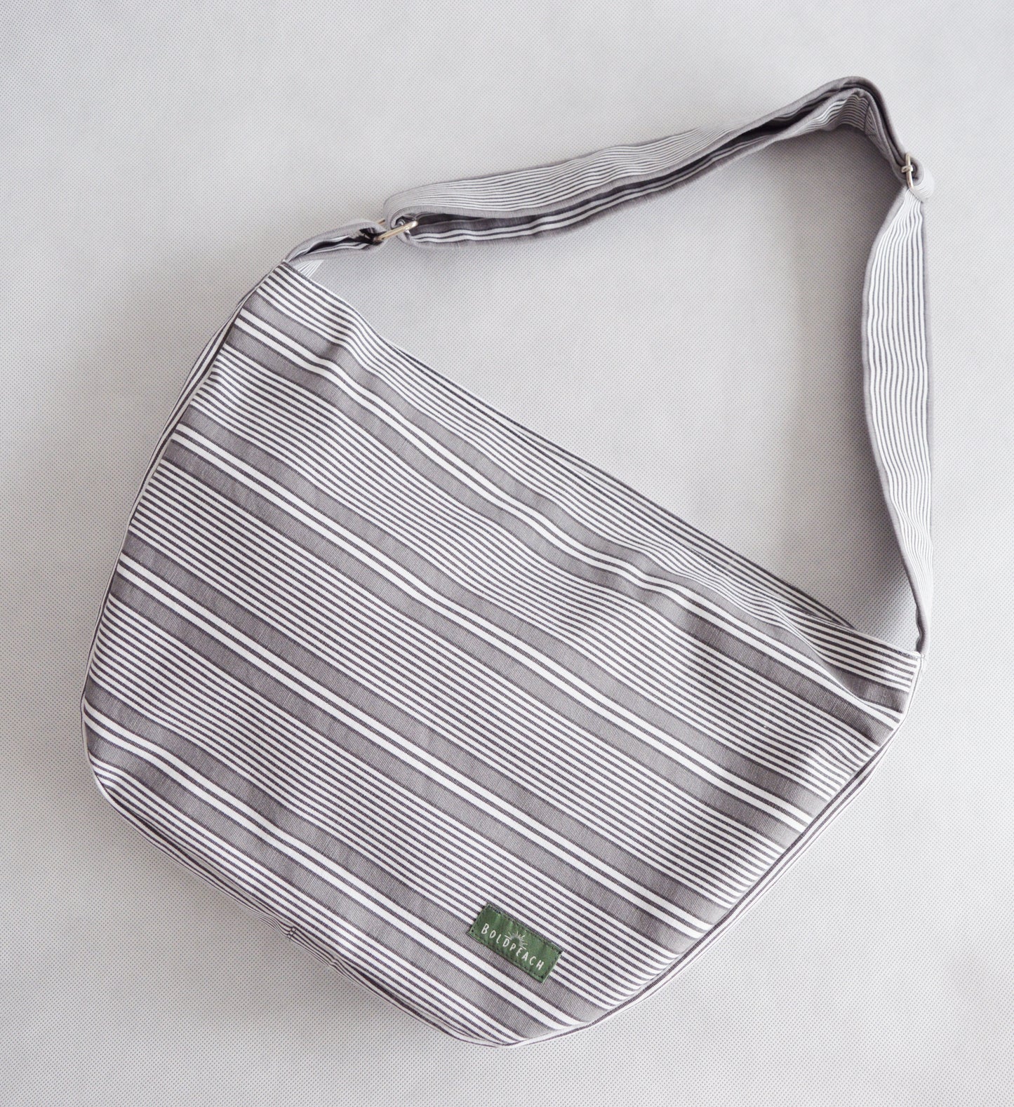 Gray white stripes crossbody bag bike messenger bag horizontal stripes 1.1 BASIC COLLECTION