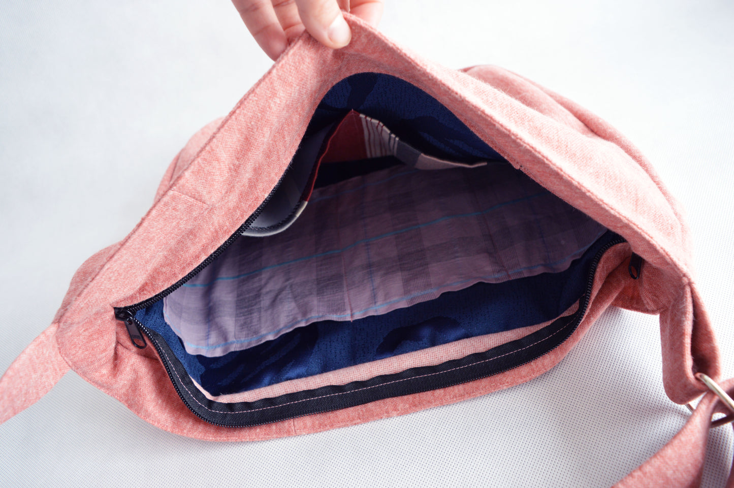 Bike crossbody bag bike messenger bag salmon pink cycling bag minimalist simple casual sweater bag rose sporty bag 1.1 BASIC COLLECTION